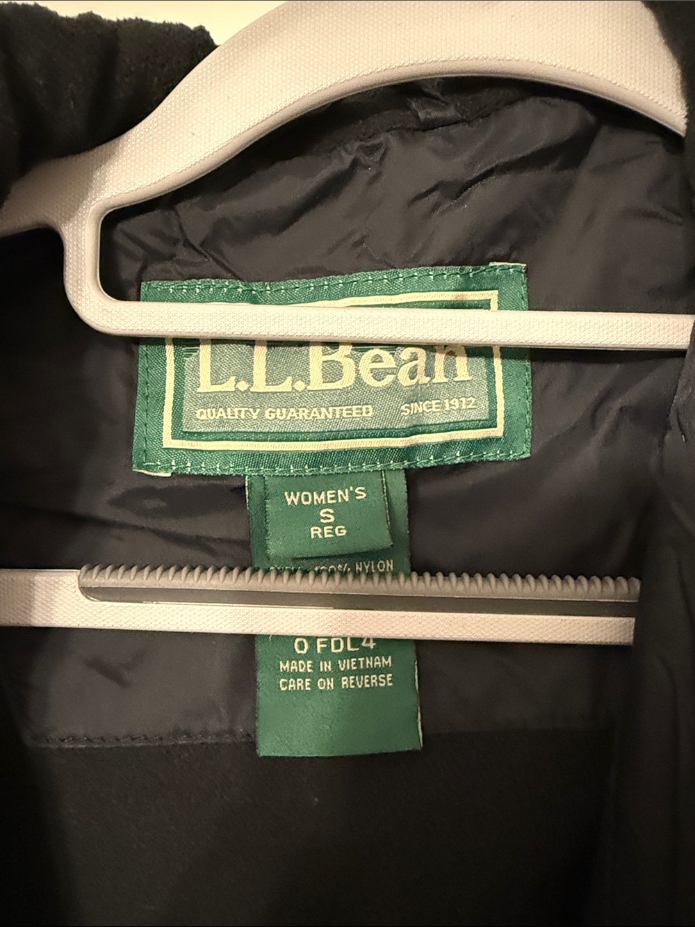 L.L. Bean Navy Hooded Shell Jacket - Picture 2 of 3